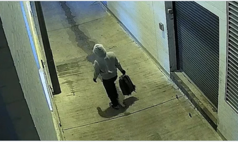 Αυτός είναι ο άντρας που τοποθέτησε βόμβες σε πολιτικά γραφεία στην Ουάσιγκτον (βίντεο)